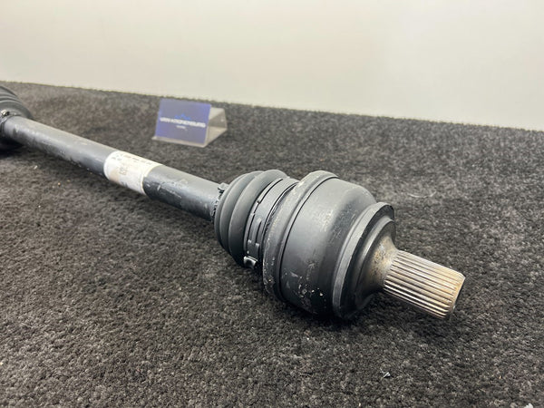 Mercedes Benz C-Klasse (W206) C200 Aandrijfas Links Achter