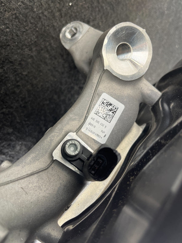 Audi E-Tron Q7 (4M) Fusee Rechts Achter 1KM!