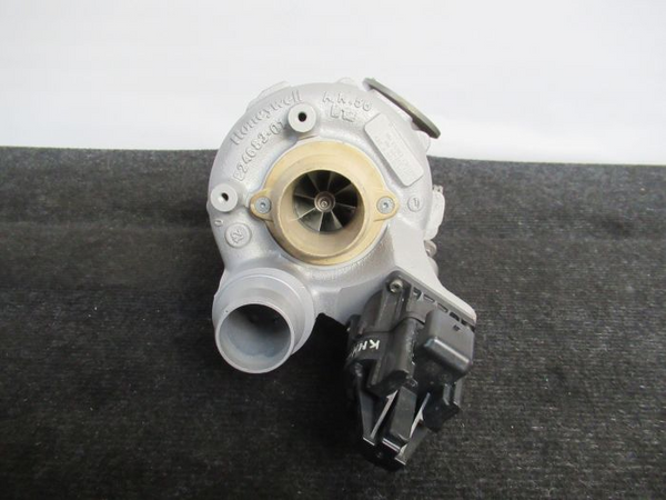 BMW 750i 7 Serie G11 G12 N63B44C Turbo