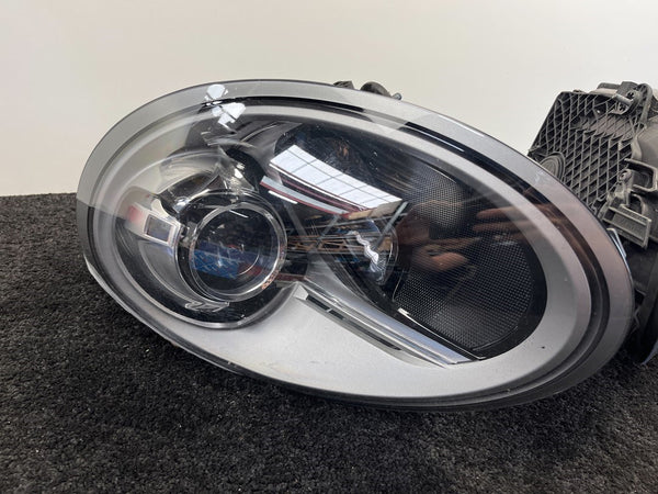 Porsche Carrera 991 (991.2) Scheinwerfer Brandschaden