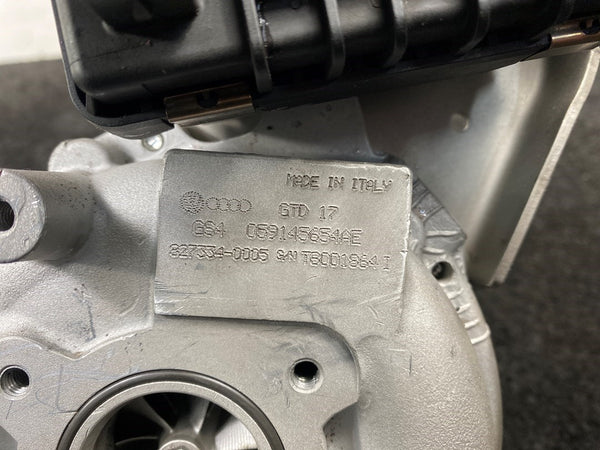 Audi SQ5 (8RB) 3.0 TDI CVU Turbo 059145654AE