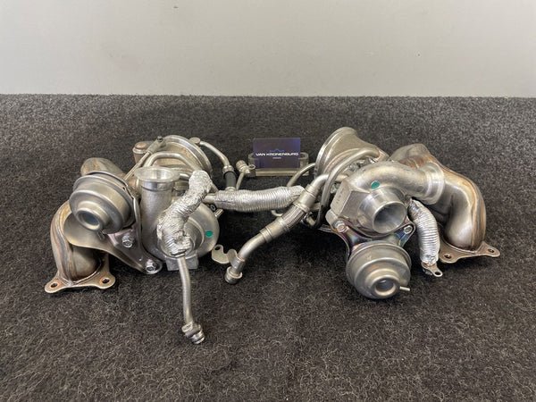 BMW 3-Serie E92 335i N54B30A Turbo Set OEM 1KM! 7563685 / 7563686
