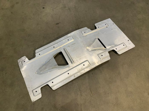 Lamborghini Aventador Unterbodenschutzplatte mittig