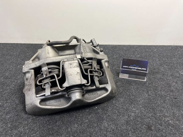 Audi S4 (B5) A6 (4B) Remklauw Rechts voor