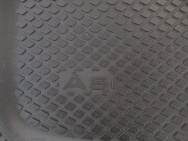 Audi A8 4H Kunststoffmatte Kofferraum Original