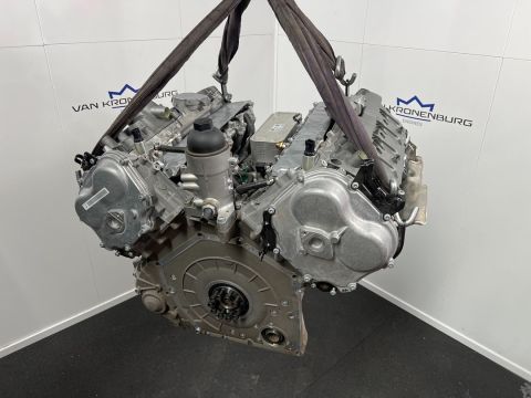 Audi R8 (4S) 5.2L V10 Plus Motor 1KM!