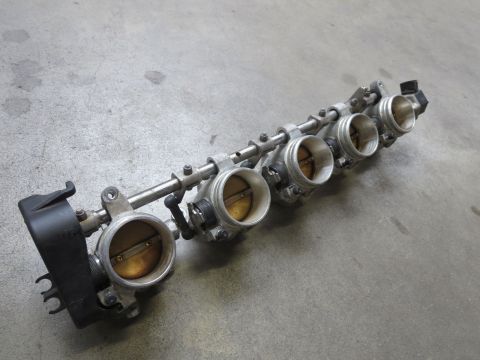 BMW M5 M6 V10 E60 E63 Gaskleppen Gasklephuis Inlaat